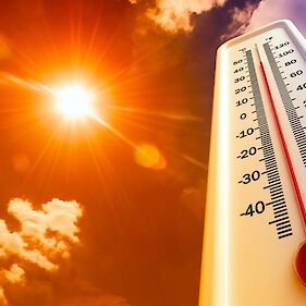Bo četrtek prinesel junijski vročinski rekord?