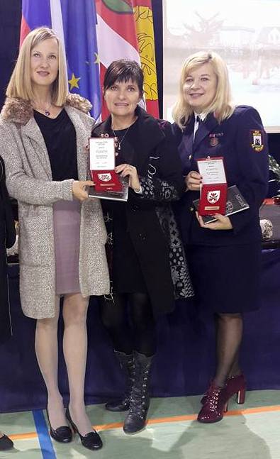 Vesna Žist, predsednica RK Metlika, Zalka Klemenčič, sekretarka RK Metlika in Renata Brunskole, generalna sekretarka RKS (z leve)