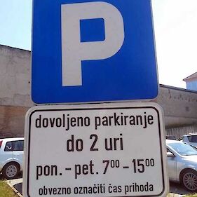 Od danes nov parkirni prometni režim v Črnomlju