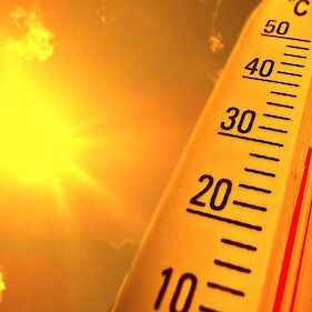 Jutri bo pretežno jasno in vroče s temperaturami od 30 do 34 °C