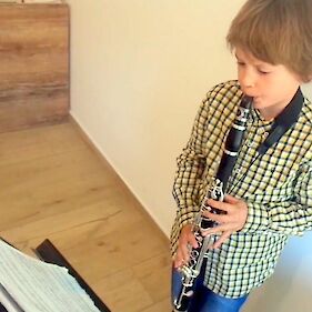 VIDEO: Zaigrali so na klarinet