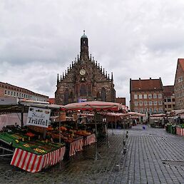 Osrednji trg Nürnberga, Hauptmarkt