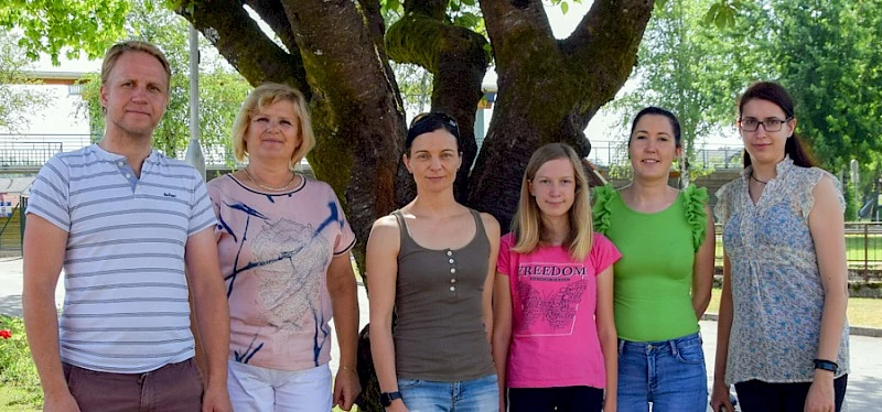 Špela s svojimi mentorji in ravnateljico (z leve): Jure Hribar, Damjana Vraničar (ravnateljica), Katarina Pavlakovič, Špela Brinc, Anja Golobič in Veronika Vrbanac