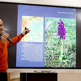 Divje rastoče orhideje Bele krajine predstavljene v novi knjigi