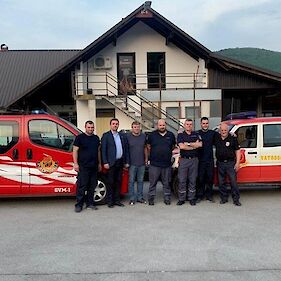 Črnomaljski gasilci donirali obleke hrvaškim kolegom