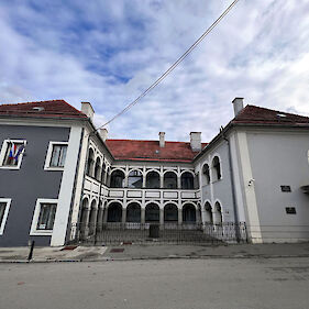 Okrajno sodišče v Črnomlju bi ukinili z letom 2025
