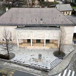 Kulturni dom Črnomelj bo dočakal prepotrebno obnovo. Foto: A.R.