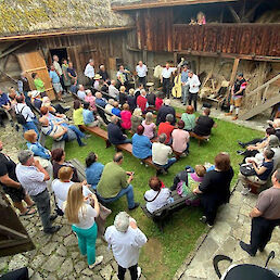 V Šokčevem dvoru je potekal tradicionalni dan odprtih vrat Krajinskega parka Kolpa.