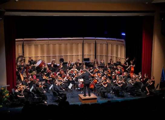 Mladinski simfonični orkester iz Bremna navdušil v Semiču
